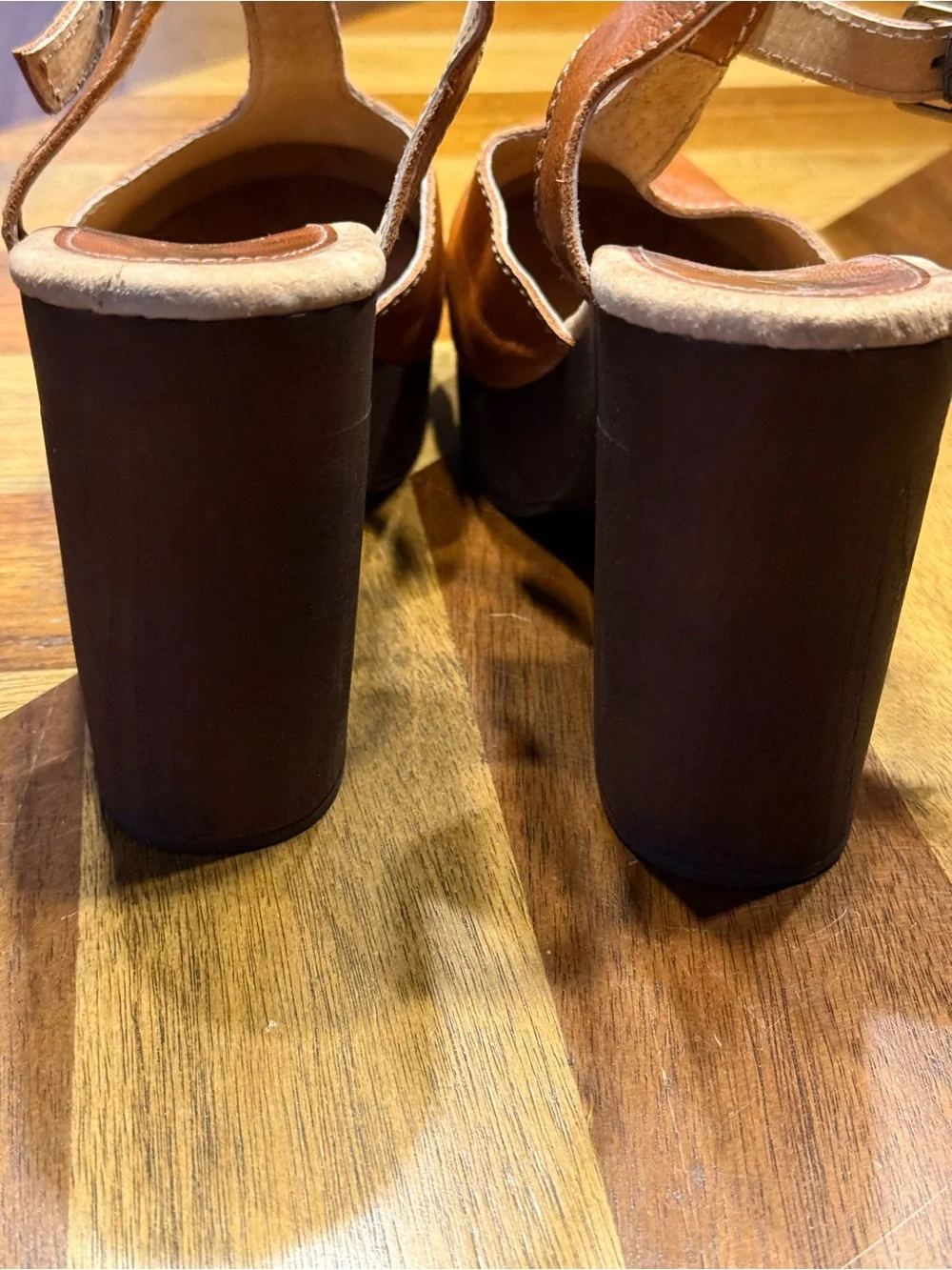 Californians Leather Wooden T- Strap Platform Shoes size 10